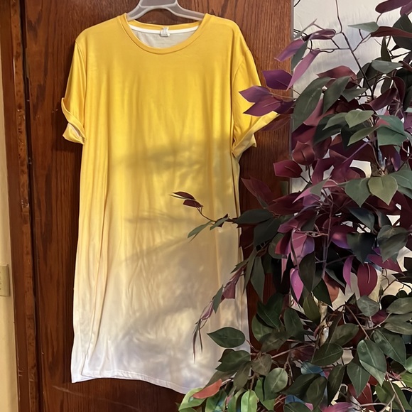 Dresses & Skirts - Yellow Ombré jersey dress.  Super comfy.  Size 1X.